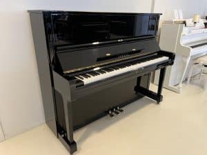 Zwart hoogglans Yamaha piano
