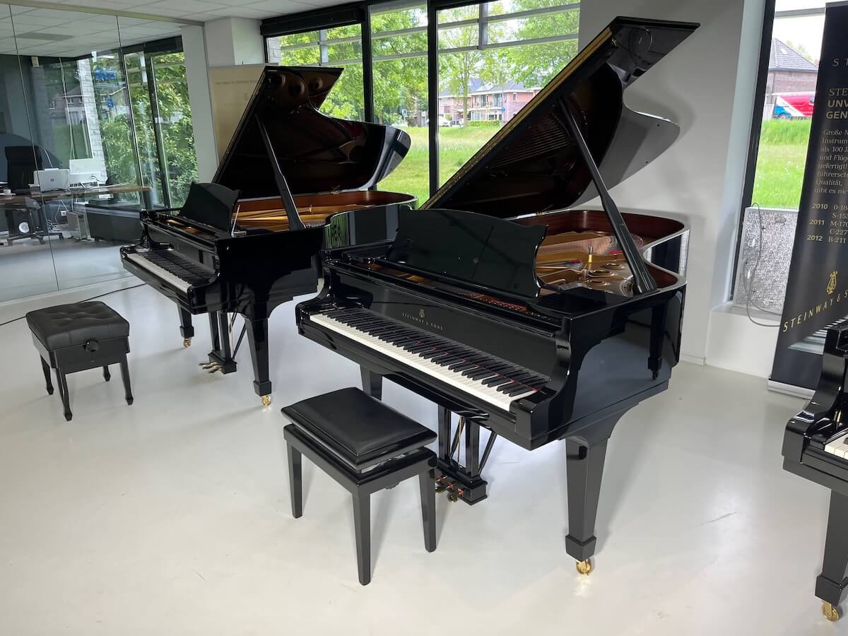 steinway b211 1