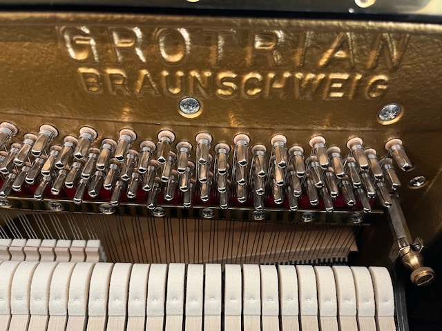 Grotrian-Steinweg Carat 118cm, nieuwe piano bij Schumer