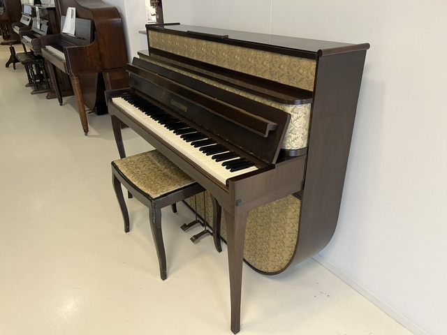 Grotrian-Steinweg 112 Vintage piano schuin vooraanzicht links